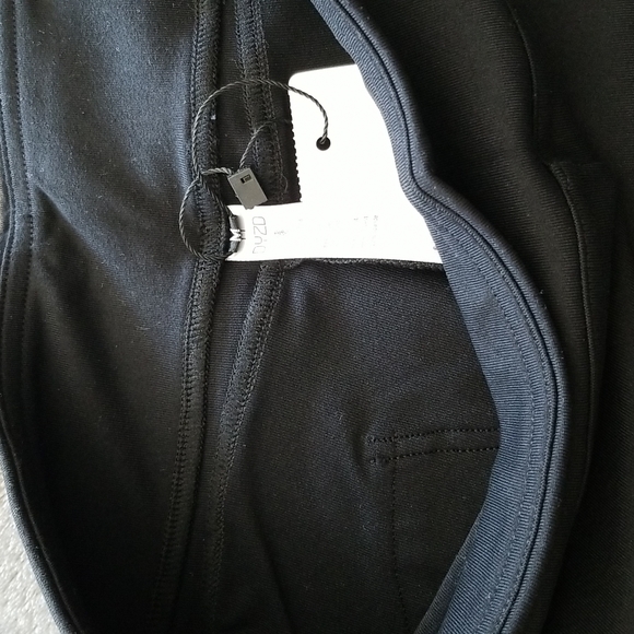 DYZD Capri Length Yoga Pants in Black Size M - Picture 5 of 6